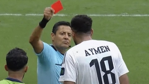 AFC lên tiếng về chiếc thẻ đỏ gây tranh cãi của tuyển thủ Iraq